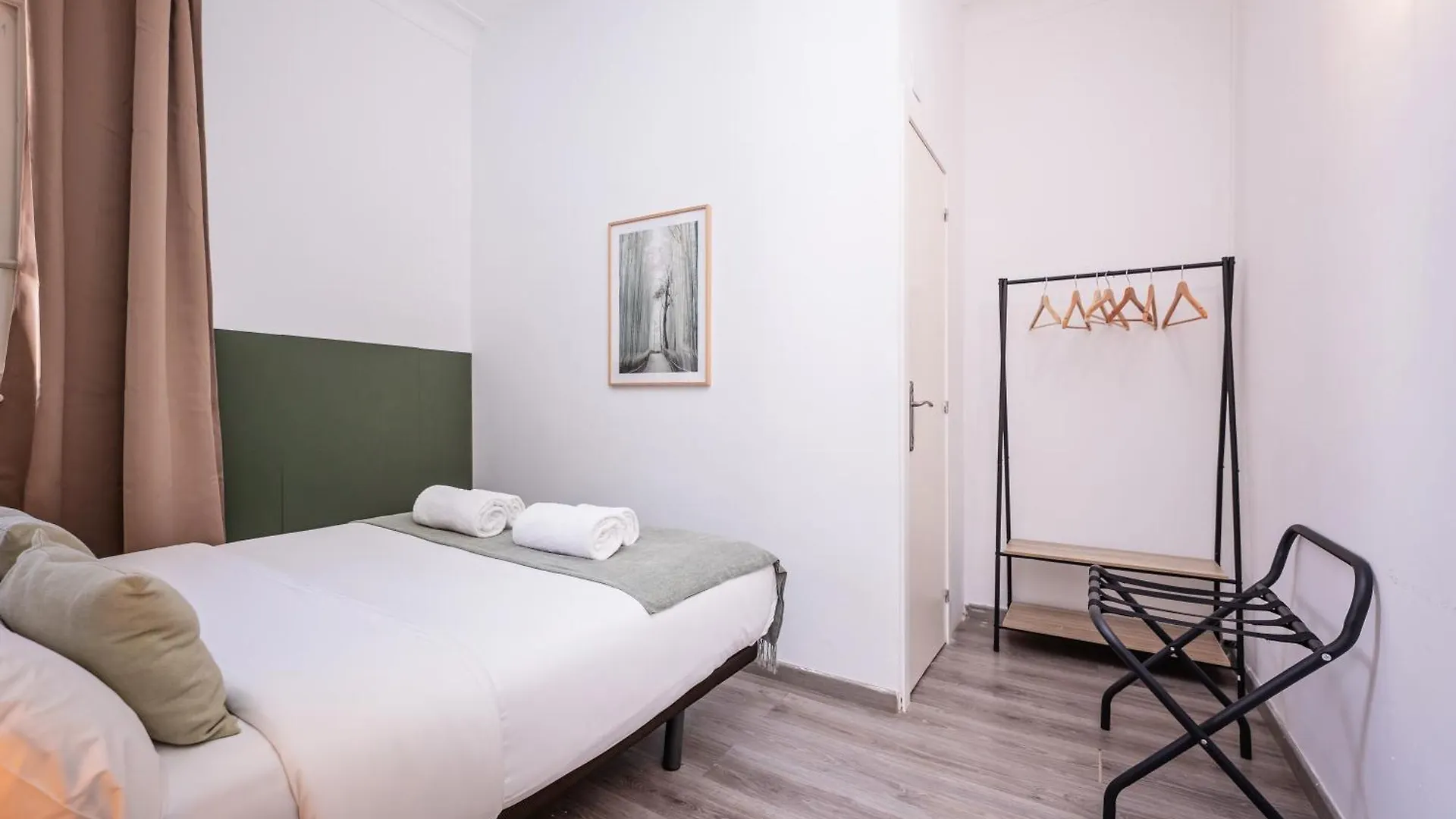 Rocafort In Eixample Barcelona Apartment