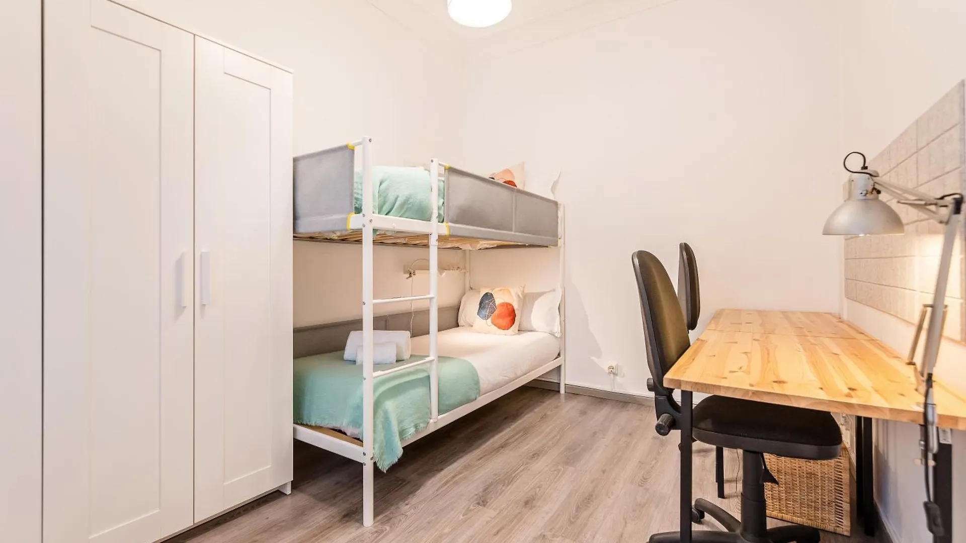 Apartment Rocafort In Eixample Barcelona