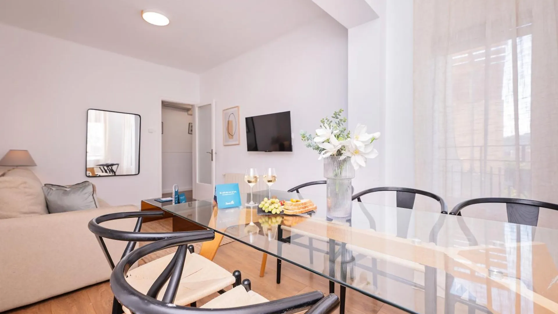 Apartamento Rocafort In Eixample Barcelona