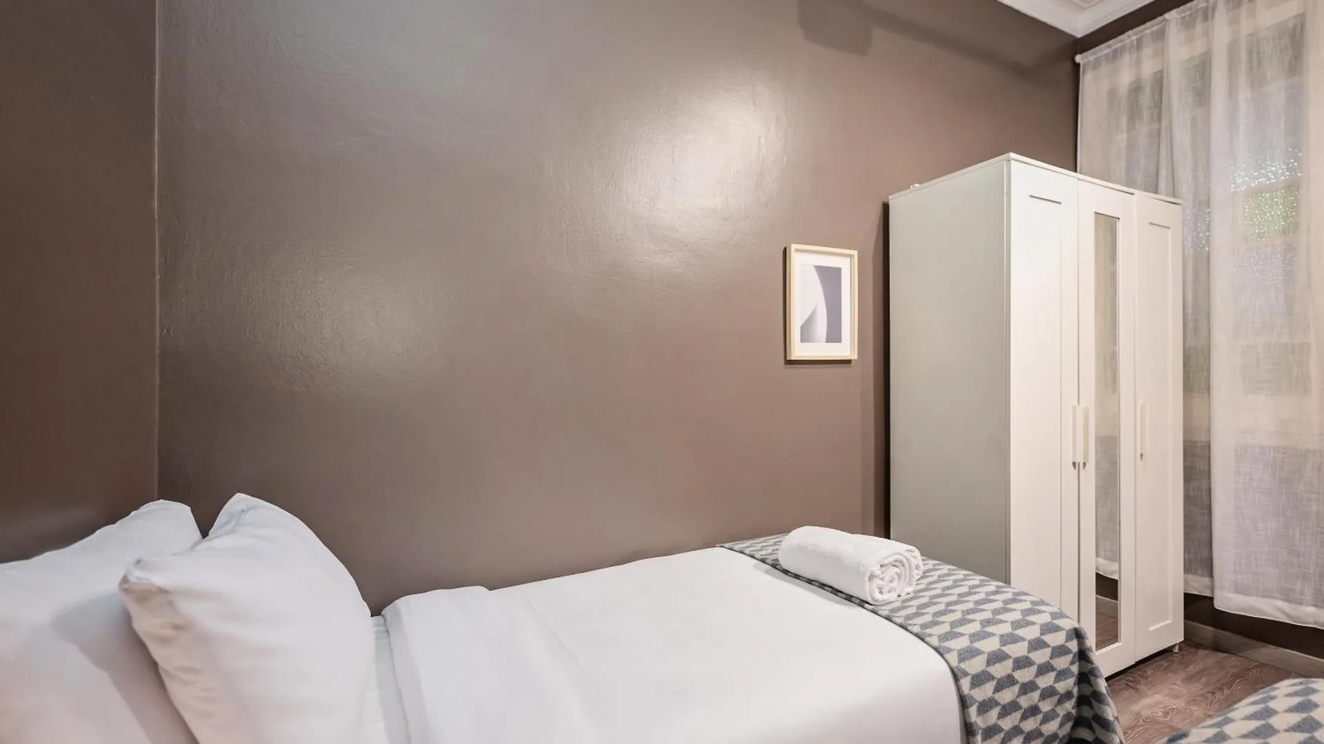 Apartamento Rocafort In Eixample Barcelona